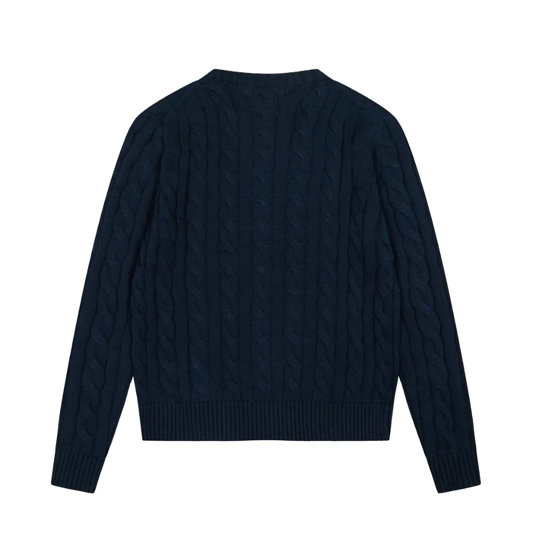 P220 Top quality" Style number: DS012# (not off the shelves all year round) [Ralph Lauren round neck solid color pony embroidered logo twist knitted sweater] ✅Ralph Lauren Ralph Lauren classic basic versatile unisex knitted pullover round neck sweater ✅Main supplier platform live broadcast Wholesale entity Replenish when out of stock Not off the shelf ✅ZP quality 1:1 version Scan the code to enter the GF website Counter quality ✅Detailed quality is the only one in Guangzhou Imported quality cotton yarn, focusing on high-end, cost-effective, good quality needless to say ✅The version is restored to the original order, the maximum size can be worn up to 190 pounds, loose, comfortable and stress-free ✅The upper body is simple and easy to match, ootd must-have style, good-looking clothes are never picky, a must-have in couples' wardrobes.
